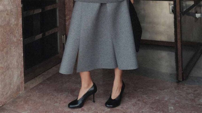 पुरुषों को दीवाना बना देती है हाई हील