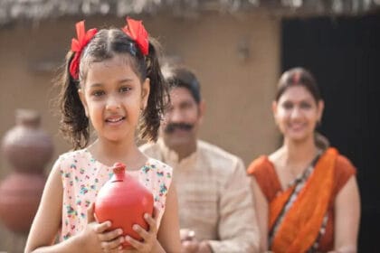 सरकार दे रही है बेटियों को 50 हजार रुपये: योजना की पात्रता, लाभ और आवेदन प्रक्रि