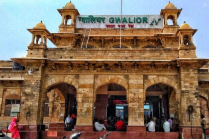 ग्वालियर स्टेशन की सुरक्षा में लापरवाही: 33 सीसीटीवी कैमरे डेढ़ साल से बंद, यात्