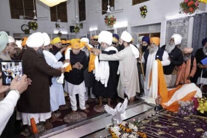 पटना साहिब में गुरु गोविंद सिंह का 359वां प्रकाश पर्व, CM नीतीश कुमार ने की अरदा