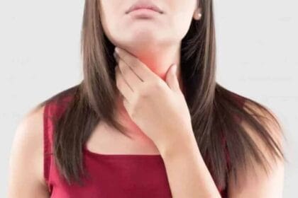 बिना वजह बढ़ रहा वजन और एनर्जी हो रही लो? थायराइड के 7 संकेत न करें नजरअंदाज