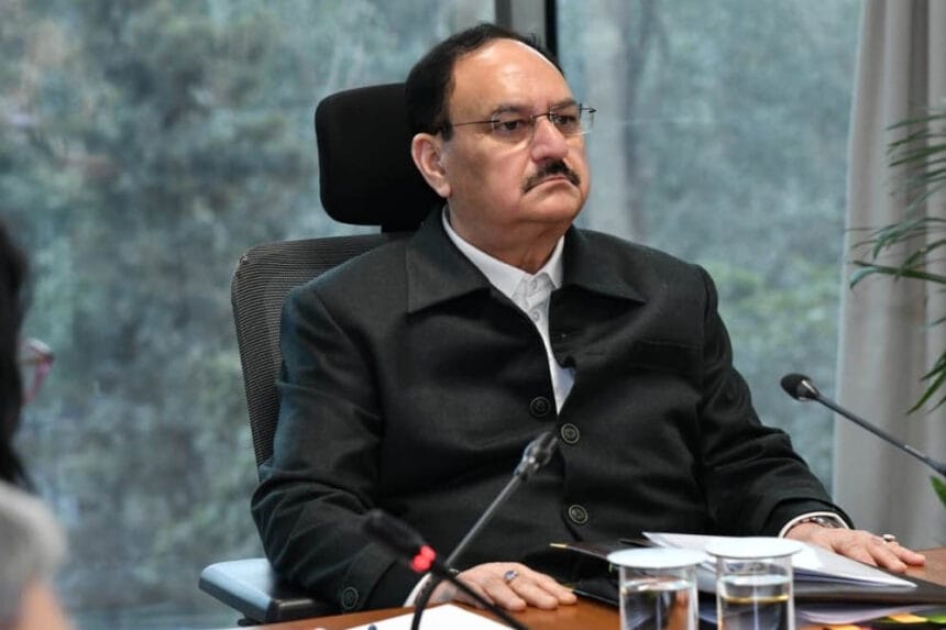 रायपुर: केंद्रीय स्वास्थ्य मंत्री नड्डा ने प्रदेश की स्वास्थ्य स्थिति की उच्च स्