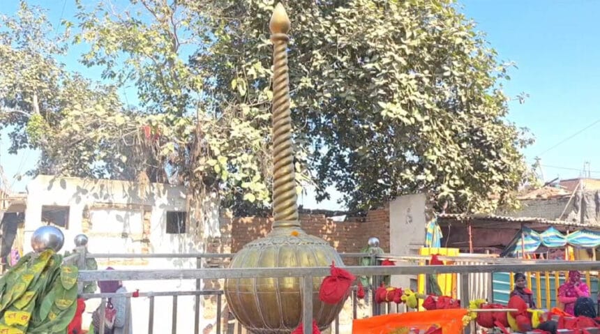 नए साल के स्वागत से एक दिन पहले बागेश्वर धाम में भक्तों की भारी उपस्थिति, प्रशास