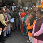 बीजेपी कार्यकर्ताओं ने कोतमा थाना में सौंपा ज्ञापन, पुलिस अधीक्षक को किए गए क्षे