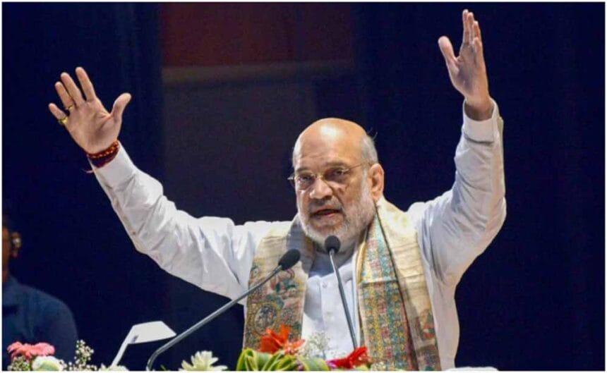 ममता बनर्जी के किले में अमित शाह का शंखनाद, बोले— बंगाल को चाहिए बॉर्डर सील करने