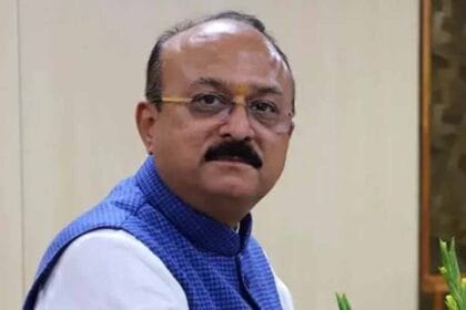 फर्जी प्रचार पर शिक्षा मंत्री का हमला, बोले– ‘शिक्षकों से कुत्तों की गिनती’ का क