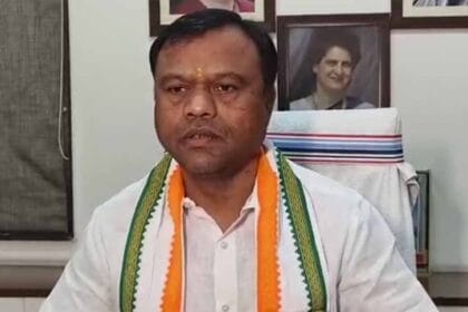 सरकारी हवाई जहाज के इस्तेमाल पर उठे सवाल, ‘शास्त्री’ के सफर को लेकर बैज ने साधा