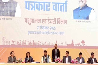 दुग्ध संकलन के साथ किसानों की आय बढ़ाने हो रहे हैं समन्वित प्रयास : पशुपालन एवं ड