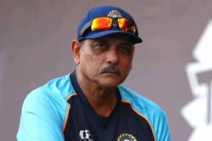 इंग्लैंड के दिग्गज की बड़ी सलाह: एशेज में मात के बाद रवि शास्त्री को कोच बनाने क