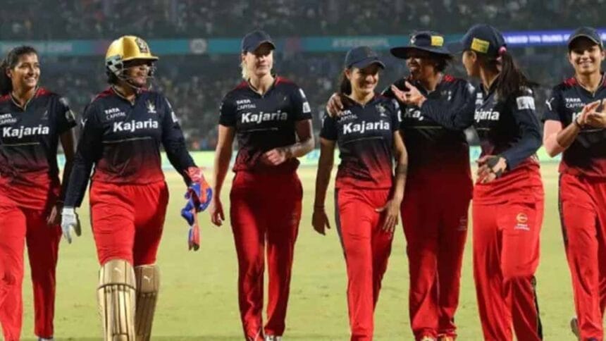 RCB और दिल्ली कैपिटल्स की बढ़ी मुश्किलें, WPL से बाहर हुईं दो बड़ी खिलाड़ी