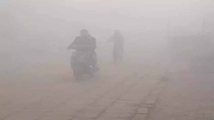 कश्मीर को मात देती सर्दी! झारखंड के कई जिलों में ठिठुरन बढ़ी, येलो अलर्ट जारी