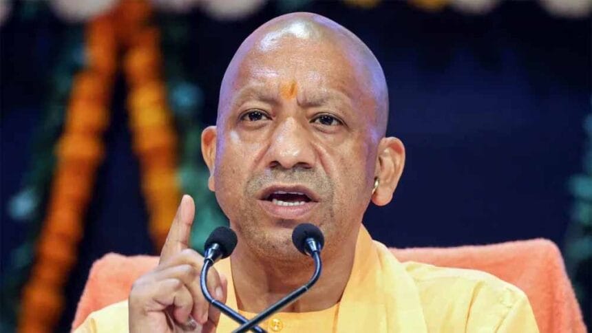 सरकारी कार्यालयों, सामुदायिक सभागारों, ग्राम पंचायत भवनों और ग्राम सभा स्थलों पर