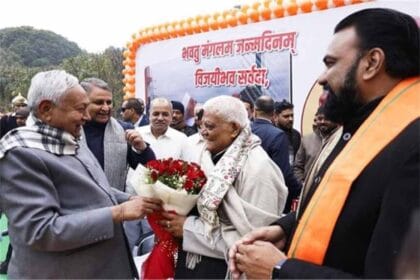 CM नीतीश की बड़ी भविष्यवाणी: सम्राट चौधरी को लेकर पिता शकुनी चौधरी से क्या बोले?