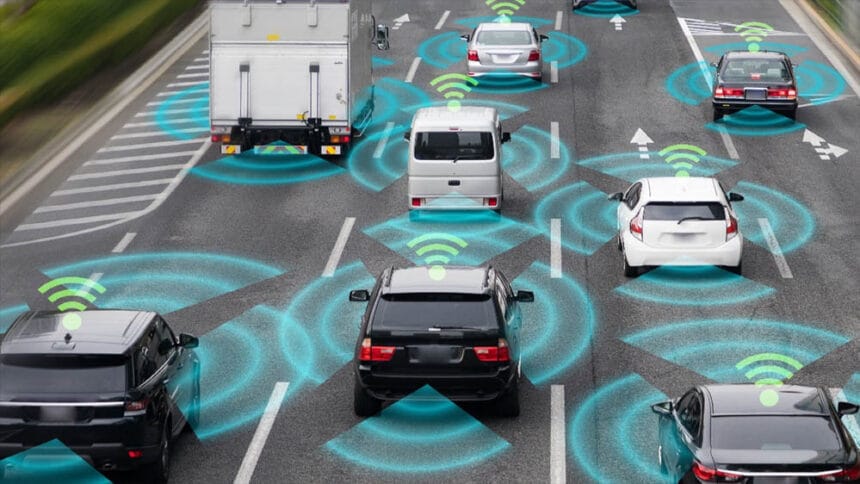 V2V टेक्नोलॉजी से सड़क पर आपस में बात करेंगी गाड़ियां, सरकार का हादसों को रोकने