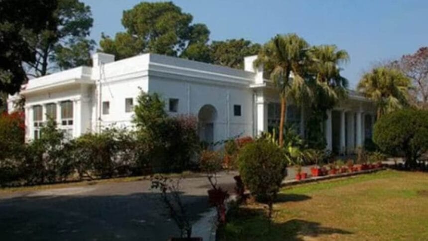 मध्य प्रदेश में सरकारी बंगला खाली नहीं कर रहे अधिकारी और नेता, नोटिस से दी बेदखल