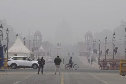 दिल्ली में कड़ाके की ठंड, पारा 2.9°C तक गिरा, IMD ने जारी किया मौसम अलर्ट