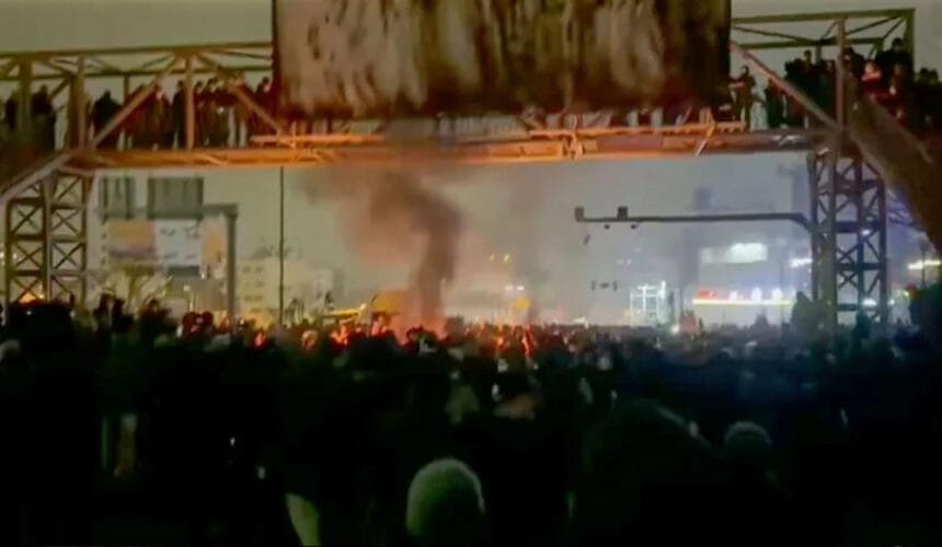 ईरान में प्रदर्शनों में मृतकों की संख्या 544 तक पहुंची, पेजेशकियन की नागरिकों से