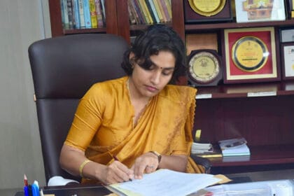 कमिशनर संस्कृति जैन ने किया कमाल, ‘गिफ्ट ए डेस्क’ अभियान को गोल्ड स्कॉच अवार्ड स