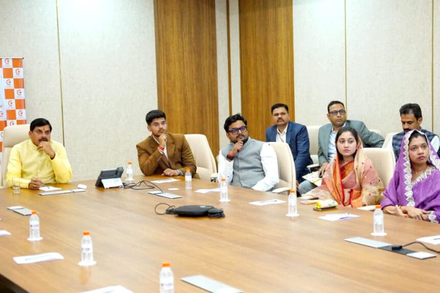 डॉ. यादव का नेशनल कैंसर इंस्टीट्यूट नागपुर दौरा, अस्पताल की सेवाओं को सराहा