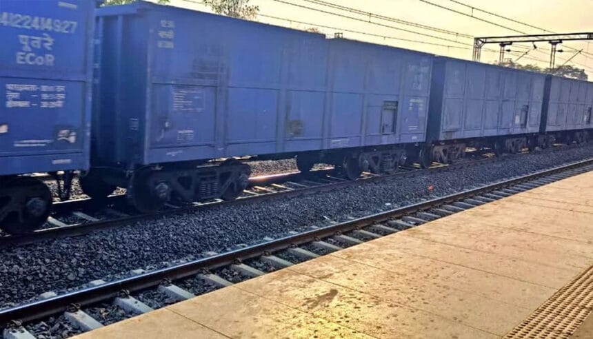 100+ वैगन के साथ WCR ने चलायी सबसे लंबी अनब्रोकन मालगाड़ी, रचा नया रिकॉर्ड