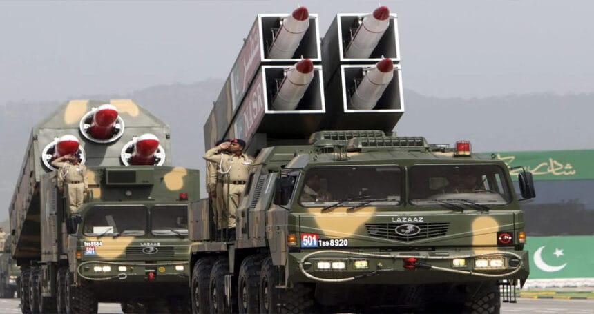 चीन-पाकिस्तान की मिसाइल फोर्स से भारत को कितनी चुनौती, जानिए सैन्य संतुलन की पूर