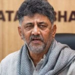 कर्नाटक में राजनीति के जाल में उलझे डीके शिवकुमार, दावोस दौरा रद्द