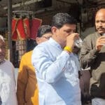 इंदौर के मेयर और पार्षद ने नल का पानी पीकर जताया विश्वास, भागीरथपुरा में दूषित प