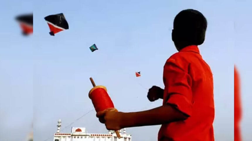 बिजली लाइनों से दूर पतंग उड़ाने की अपील, सुरक्षा को लेकर जागरूकता बढ़ाने की कोशि 1 बिजली लाइनों से दूर पतंग उड़ाने की अपील, सुरक्षा को लेकर जागरूकता बढ़ाने की कोशि