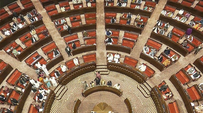 2026 में राज्यसभा में NDA की बढ़ी हुई ताकत, इन नेताओं को हो सकती है मुश्किल