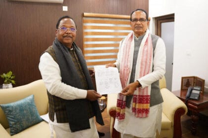 रायपुर में मंत्री रामविचार नेताम ने केन्द्रीय कृषि मंत्री चौहान से की अहम मुलाका