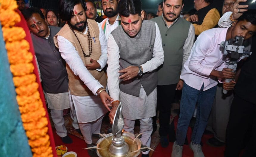 बलौदाबाजार में मरीन ड्राइव की तर्ज पर बनी चौपाटी का भव्य शुभारंभ