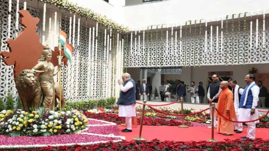 ‘BJP की डबल इंजन सरकार का असर’, यूपी दिवस पर अमित शाह ने दिया शक्तिशाली संदेश 1 ‘BJP की डबल इंजन सरकार का असर’, यूपी दिवस पर अमित शाह ने दिया शक्तिशाली संदेश