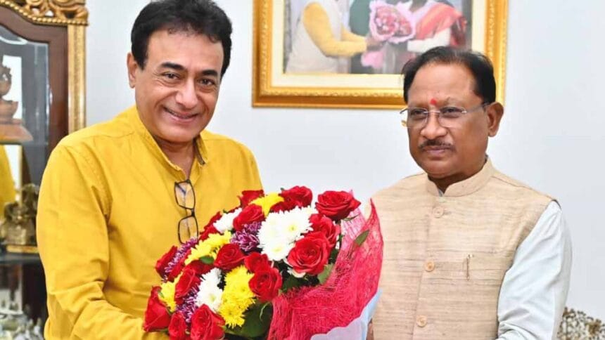 रायपुर: मुख्यमंत्री विष्णुदेव साय से मिले सुप्रसिद्ध अभिनेता नीतिश भारद्वाज