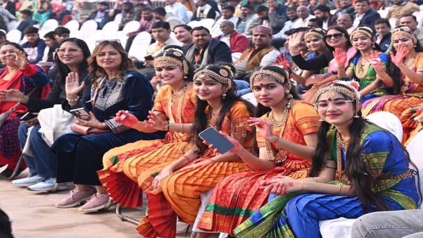 लोकधुनों, रंगों और स्वाद में रचा-बसा ‘उत्तर प्रदेश दिवस-2026’ का जनोत्सव