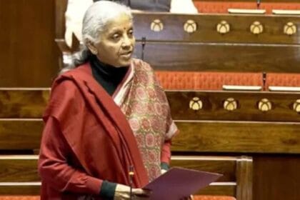 निर्मला सीतारमण ने लोकसभा में पेश किया आर्थिक सर्वे, बजट सत्र 2026 का मुख्य आकर्