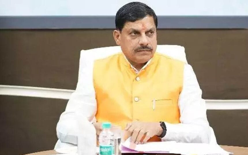 इंदौर दूषित पानी मामले में CM मोहन यादव ने लिया बड़ा एक्शन, निगम कमिश्नर को नोटि