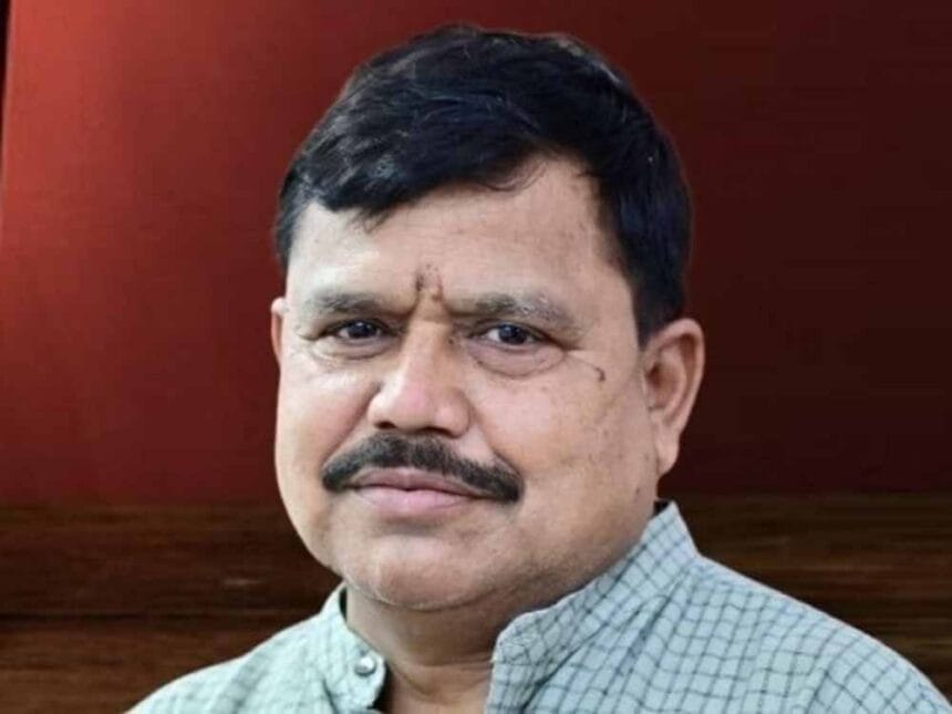 समाधान योजना के क्रियान्वयन में कोताही नहीं चलेगी: ऊर्जा मंत्री तोमर