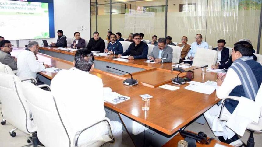 किसानों का जीवन संवारना हमारा कर्तव्य, कृषक कल्याण वर्ष का करें प्रभावी क्रियान्