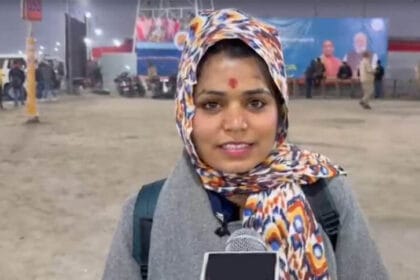 पारो की कहानी: माघ मेला में दातुन बेचने वाली लड़की हुई वायरल, सुंदरता से ज्यादा