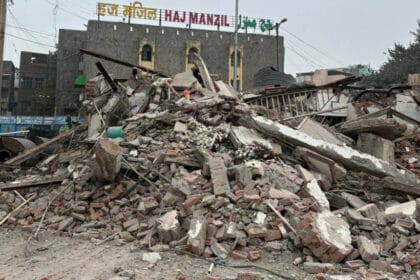 रातभर चली बुलडोजर कार्रवाई के बाद दिल्ली की मस्जिद के आसपास क्या बदला? देखें तस्