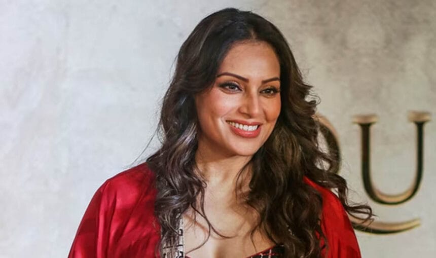 बिपाशा बसु की फिटनेस जर्नी: 47 साल की उम्र में भी अनुशासन और ताकत पर करती हैं फो