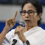 कोलकाता में ED की छापेमारी, ममता बनर्जी बोलीं – गृहमंत्री लोकतंत्र की रक्षा नहीं