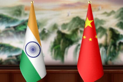 भारत का चीन को झटका? रिपोर्ट में दावा – चीनी कंपनियों से प्रतिबंध हटाकर सरकारी क