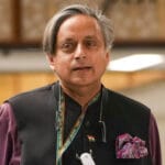 ‘नेहरू के कुछ फैसलों के कारण चीन से हारे’, शशि थरूर ने पूर्व पीएम को लेकर किया ब