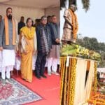 सुषील मोदी की प्रतिमा का मुख्यमंत्री नीतीश ने किया अनावरण