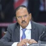 अजीत डोभाल आज भी फोन और इंटरनेट इस्तेमाल नहीं करते