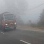 हरियाणा में घनी धुंध के बीच विजिबिलिटी हुई जीरो