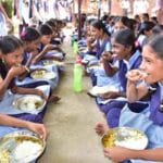 स्कूलों में बच्चों को ठण्ड से बचाने मिलेगी गुड़-रोटी और सोया खिचड़ी