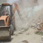 रांची में अतिक्रमण कर बनाए 50 निर्माण बुलडोजर से तोड़े