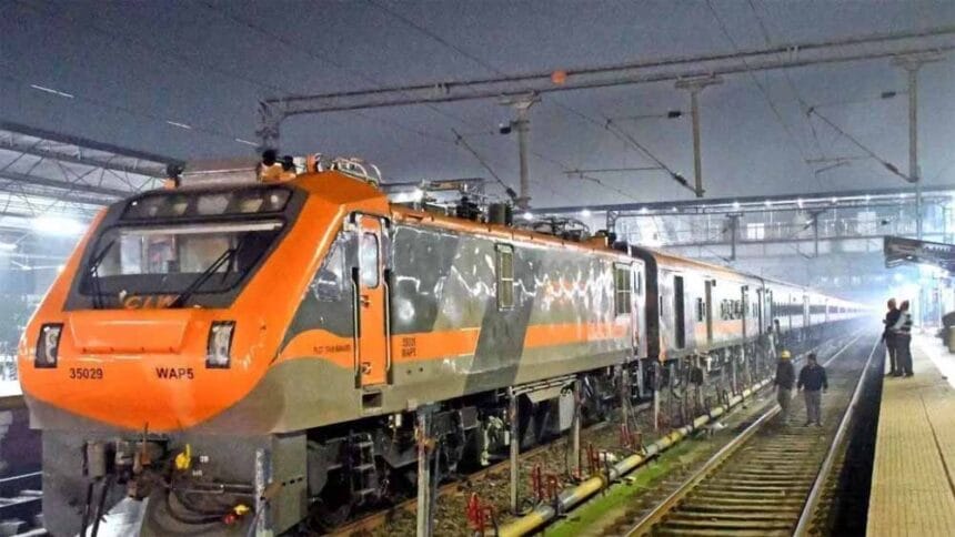 अमृत भारत एक्सप्रेस की बुकिंग शुरू होते ही बढ़ी वेटिंग लिस्ट